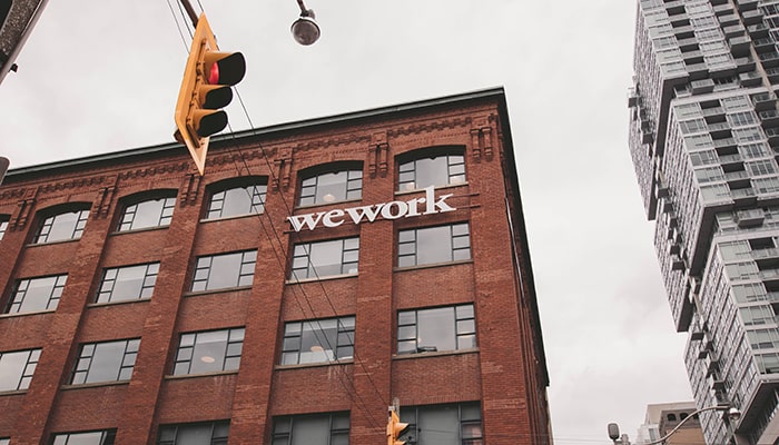 WeWork официально объявил о банкротстве на фоне спада на офисном рынке